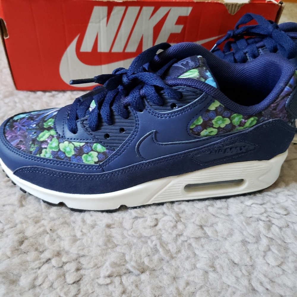 Nike Air Max 90 Women sz 6 - Picture 2 of 9